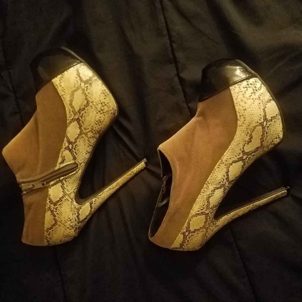 Womens Size 7 Heels
